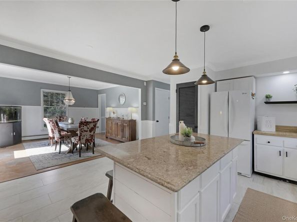 48 Nidzyn Avenue, Remsenburg NY 11960