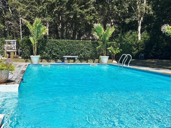 48 Nidzyn Avenue, Remsenburg NY 11960