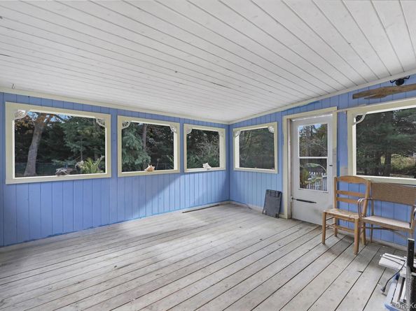 48 Nidzyn Avenue, Remsenburg NY 11960