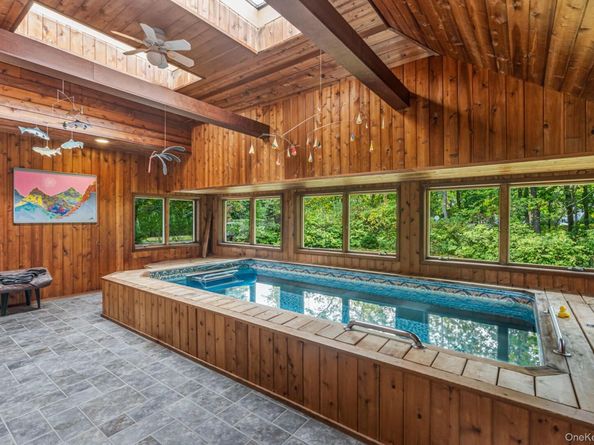 150 Montauk Highway, Westhampton NY 11977