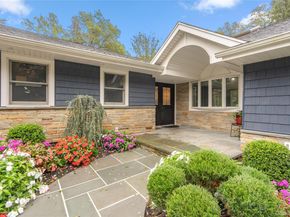 14 S Hollow Road, Dix Hills NY 11746