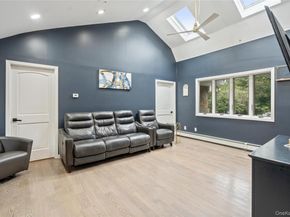 14 S Hollow Road, Dix Hills NY 11746