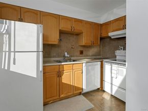 17 Cromwell Place B, Mohegan Lake NY 10547