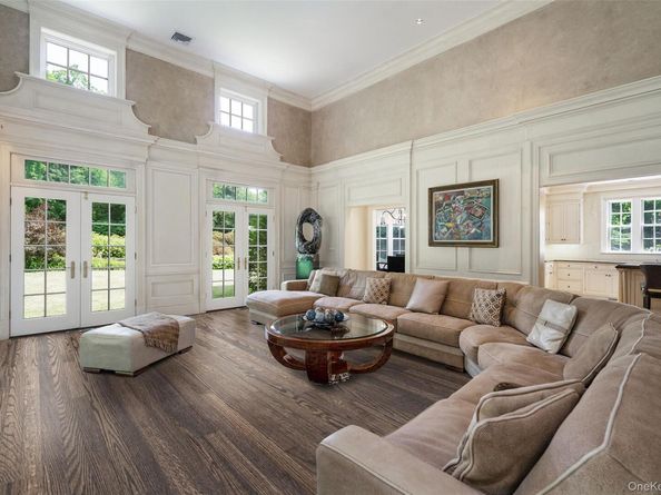 8 Cooper Road, Scarsdale NY 10583