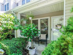 10 Sea Court Lane, Port Jefferson NY 11777