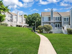 10 Sea Court Lane, Port Jefferson NY 11777