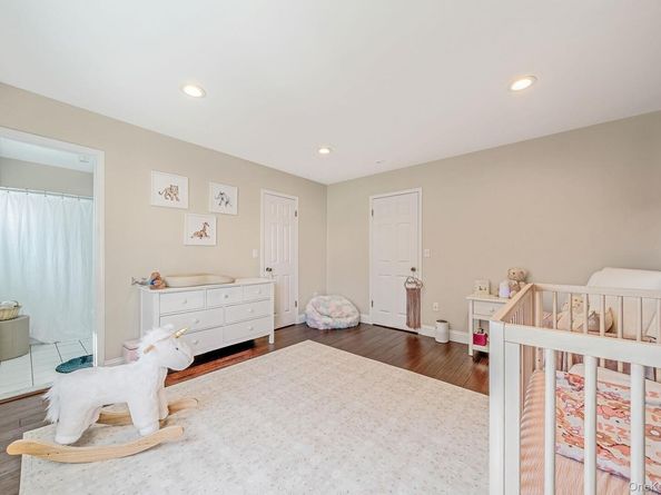 10 Sea Court Lane, Port Jefferson NY 11777