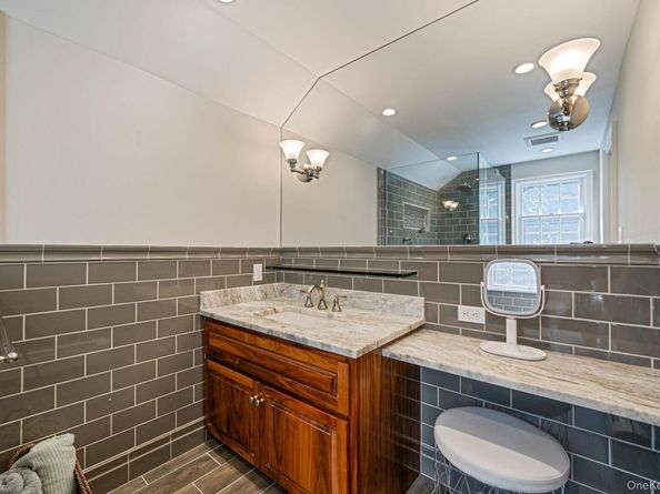 6 Buckingham Drive, Dix Hills NY 11746