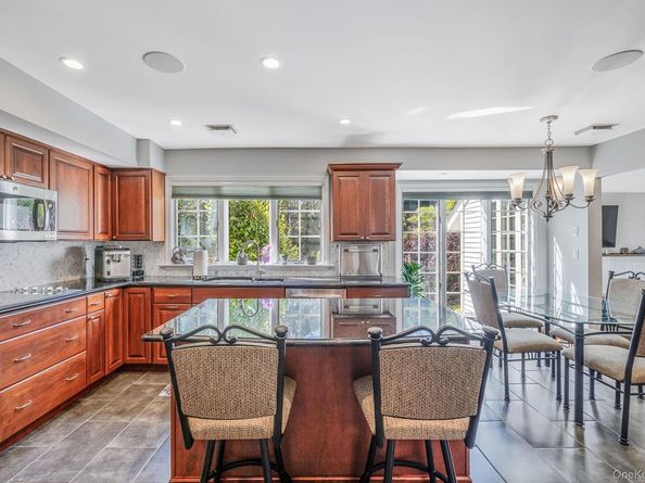 6 Buckingham Drive, Dix Hills NY 11746