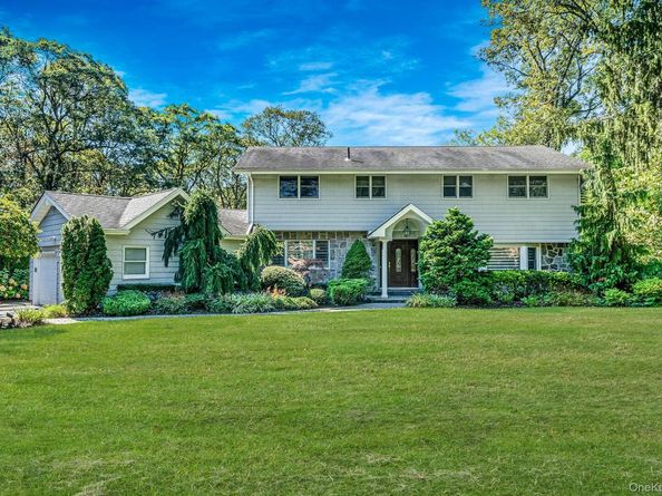 6 Buckingham Drive, Dix Hills NY 11746