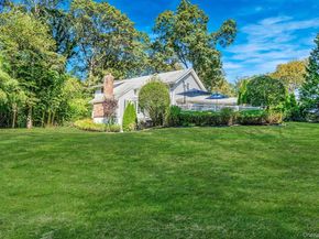6 Buckingham Drive, Dix Hills NY 11746