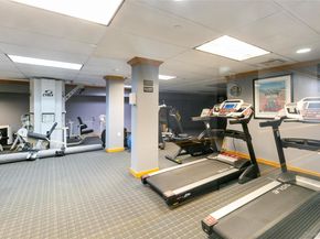 12 BOND Street 4C, Great Neck NY 11021