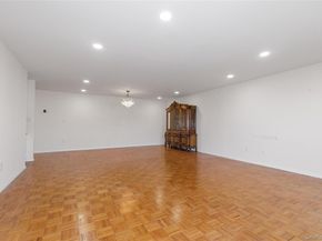 12 BOND Street 4C, Great Neck NY 11021