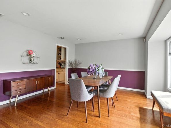 21 Macarthur Avenue, Plainview NY 11803