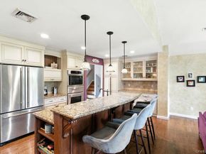 21 Macarthur Avenue, Plainview NY 11803