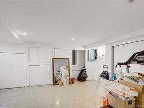 6 Walnut Place, Great Neck NY 11021