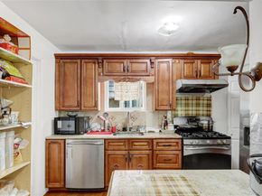 6 Walnut Place, Great Neck NY 11021