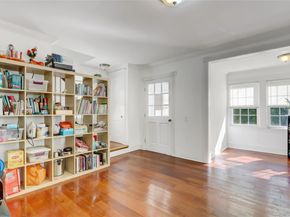 6 Walnut Place, Great Neck NY 11021