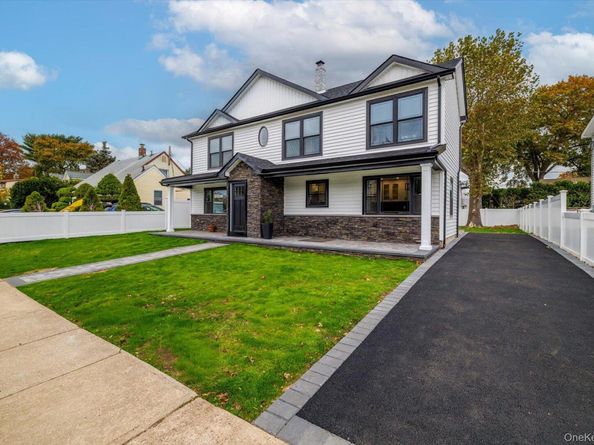 38 Heather Lane, Levittown NY 11756