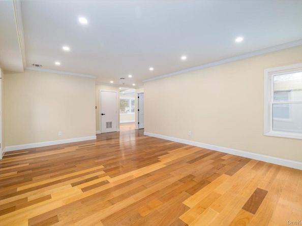 38 Heather Lane, Levittown NY 11756