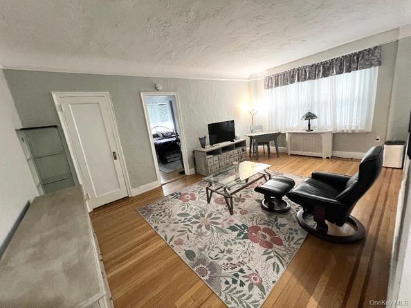 141 Woodmere Blvd 3H, Woodmere NY 11598