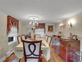 25 Sunnybrook Drive E, Oceanside NY 11572