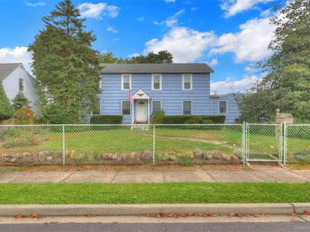 25 Sunnybrook Drive E