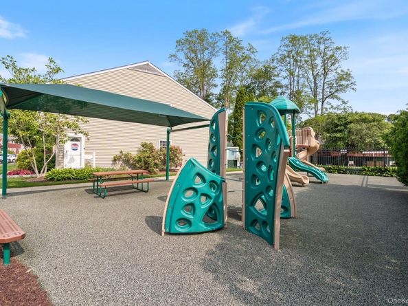 459 Village Drive 459, Hauppauge NY 11788