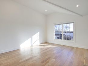 1 Manhasset Avenue, Port Washington NY 11050