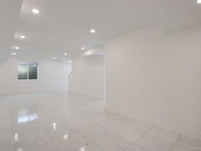 1 Manhasset Avenue, Port Washington NY 11050