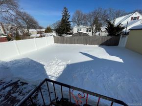 20 Wyona Avenue, Lindenhurst NY 11757