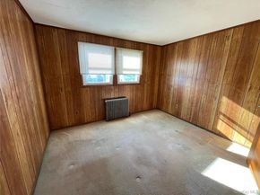 20 Wyona Avenue, Lindenhurst NY 11757