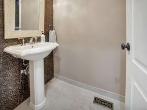 5 Boulevard, Malba NY 11357