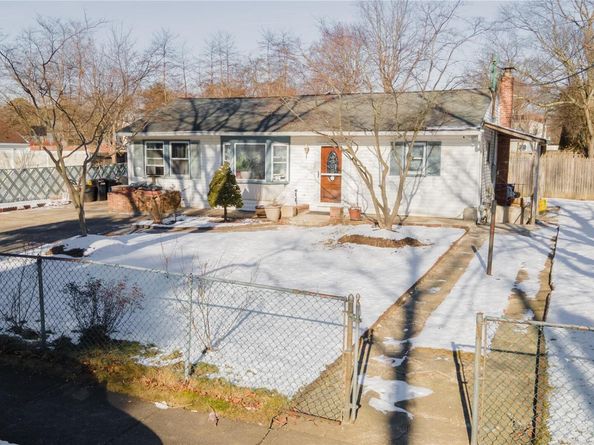 9 Patton Street, Brentwood NY 11717