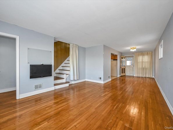 47-02 Francis Lewis Boulevard, Bayside NY 11361