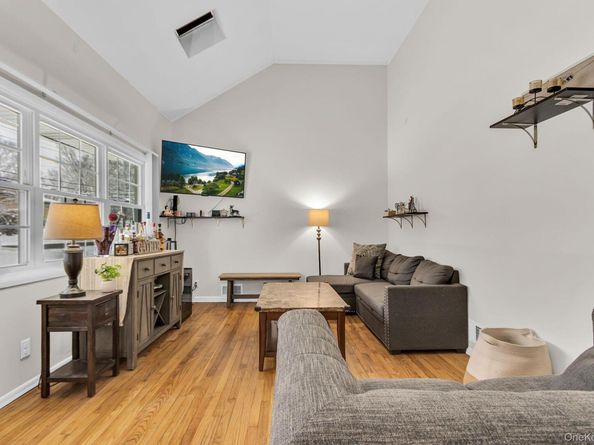 963 Fox Meadow Road, Yorktown Heights NY 10598