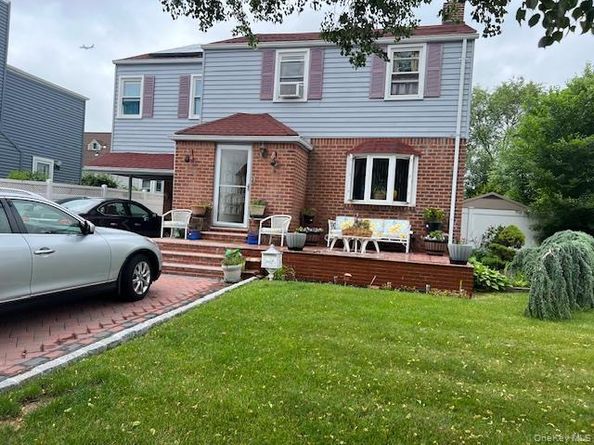 208 Emily Avenue, Elmont NY 11003