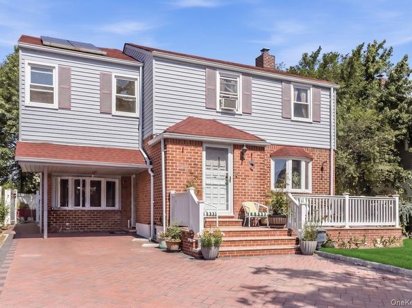 208 Emily Avenue, Elmont NY 11003