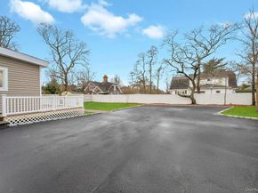 92 Sunset Road, Bay Shore NY 11706