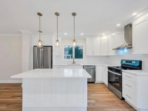 92 Sunset Road, Bay Shore NY 11706