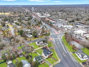 92 Sunset Road, Bay Shore NY 11706