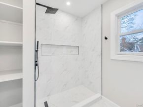 92 Sunset Road, Bay Shore NY 11706