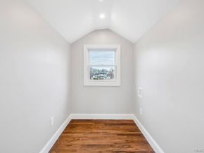 92 Sunset Road, Bay Shore NY 11706