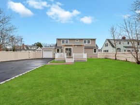 92 Sunset Road, Bay Shore NY 11706