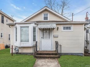 949 N 7th Street, New Hyde Park NY 11040