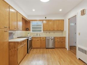 32 Sherwood Drive, Larchmont NY 10538