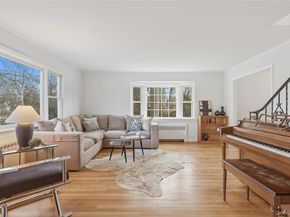 32 Sherwood Drive, Larchmont NY 10538