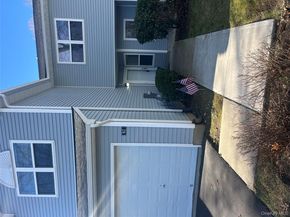 82 Lakeview Drive, Manorville NY 11949