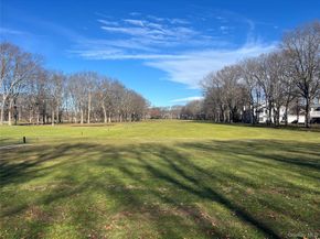 82 Lakeview Drive, Manorville NY 11949