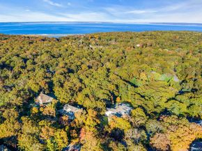 10 Bay Woods Drive, Hampton Bays NY 11946